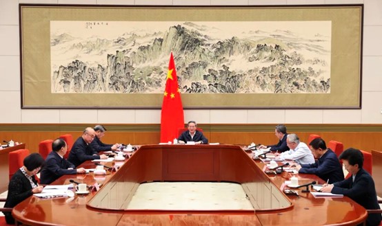 李强主持国务院“强化标准引领保障作用，以标准升级促进经济高质量发展”专题学习