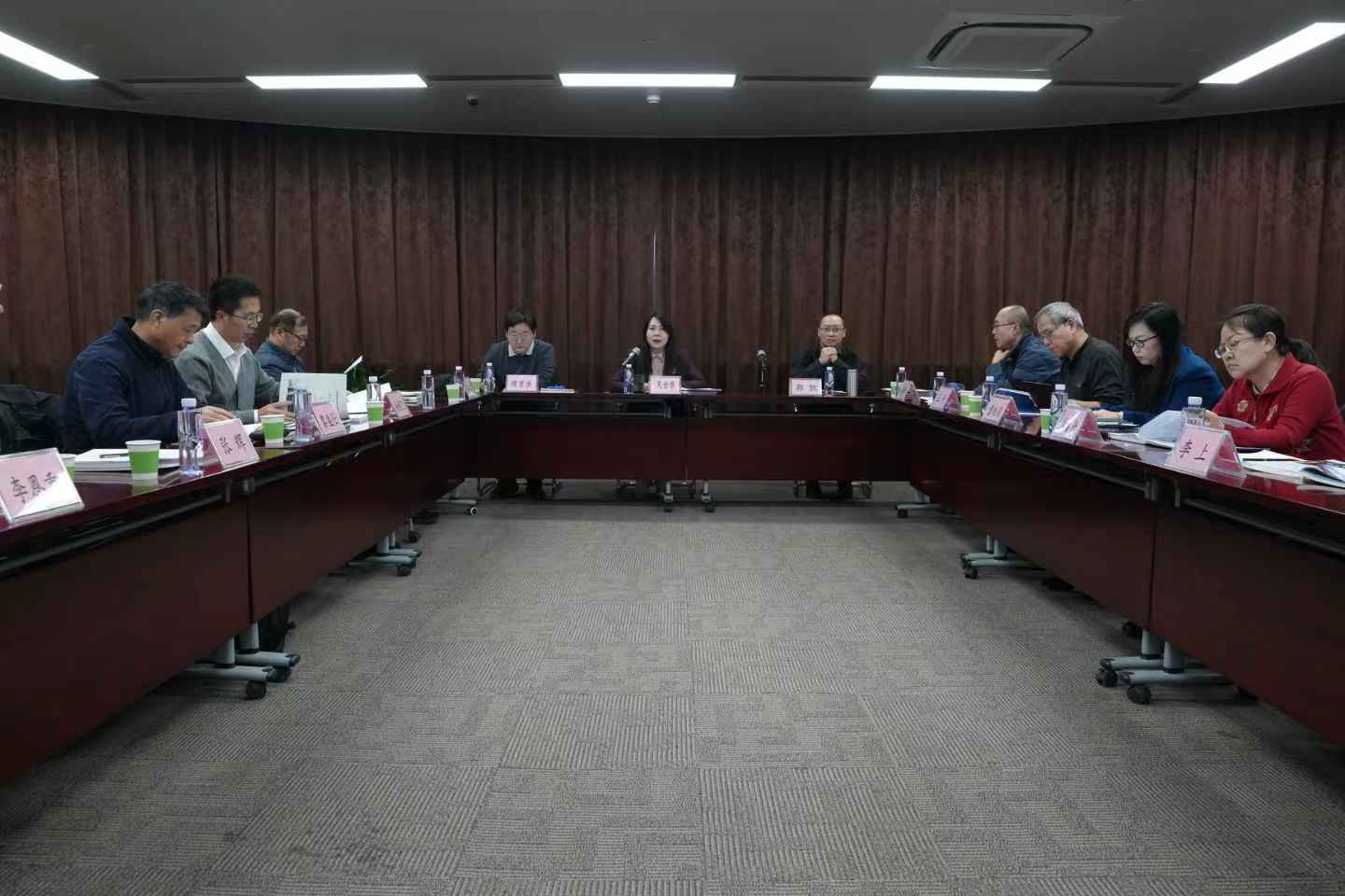 倾力打造标准化高端学术平台