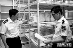 北京市大兴区质监局对计量器具获证生产企业进行执法检查（图）