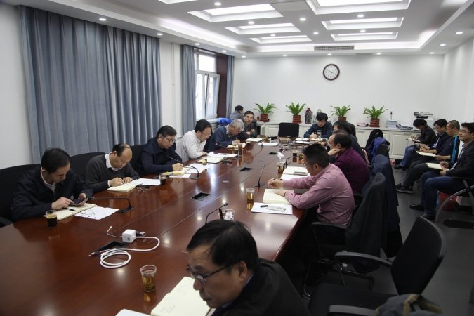 牛之俊主持召开局长专题会议听取近期震情趋势和地震震级新国家标准实施情况汇报