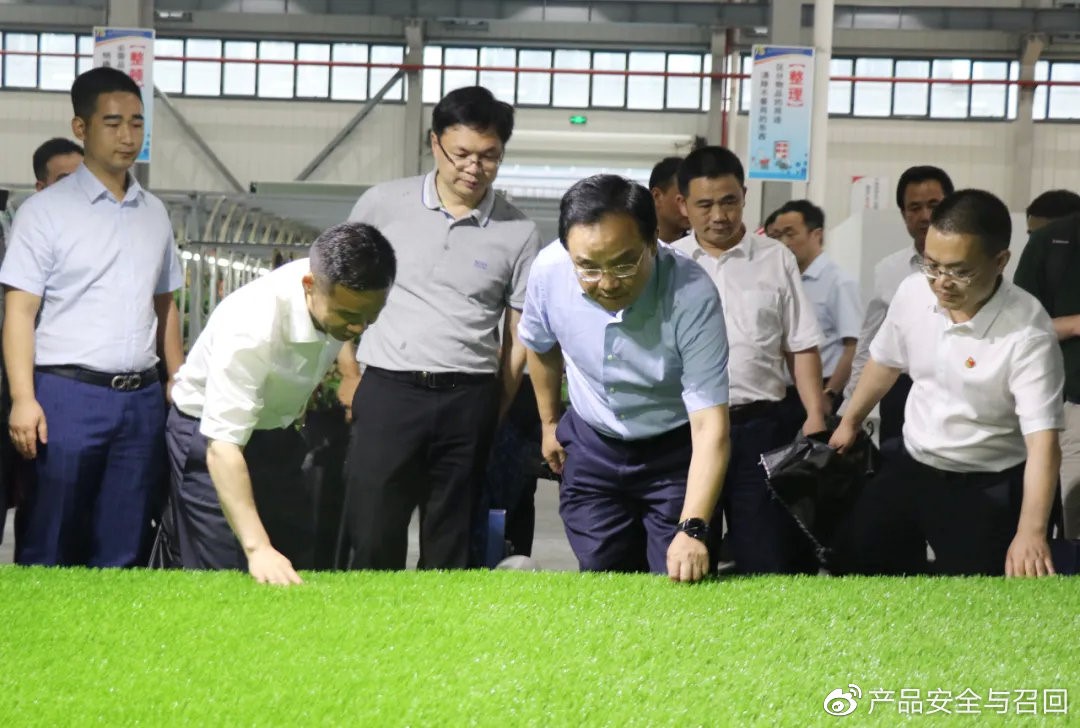 向曙光深入“质量体检”活动现场检查调研